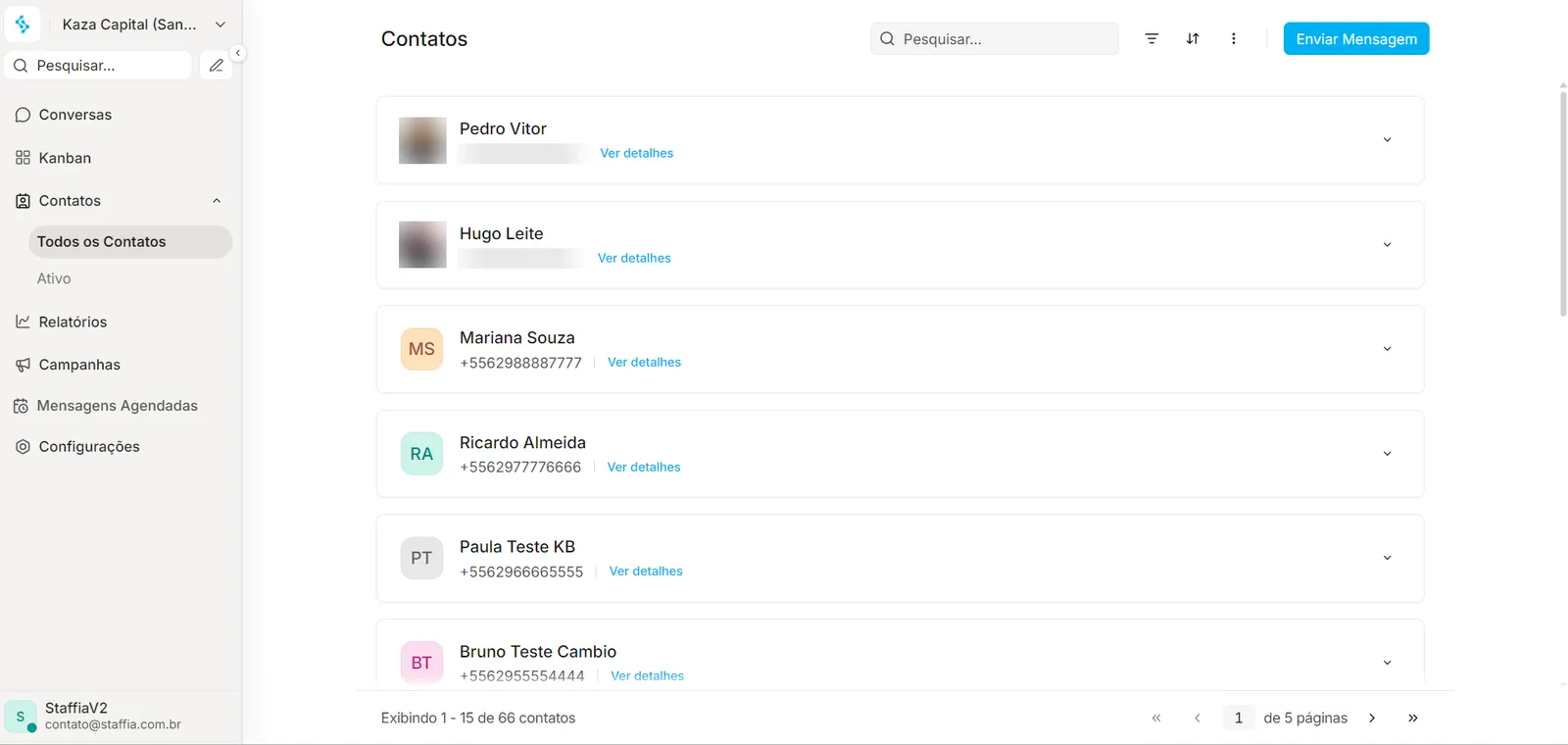 Lista de contatos do Staffia Chat com busca e detalhes